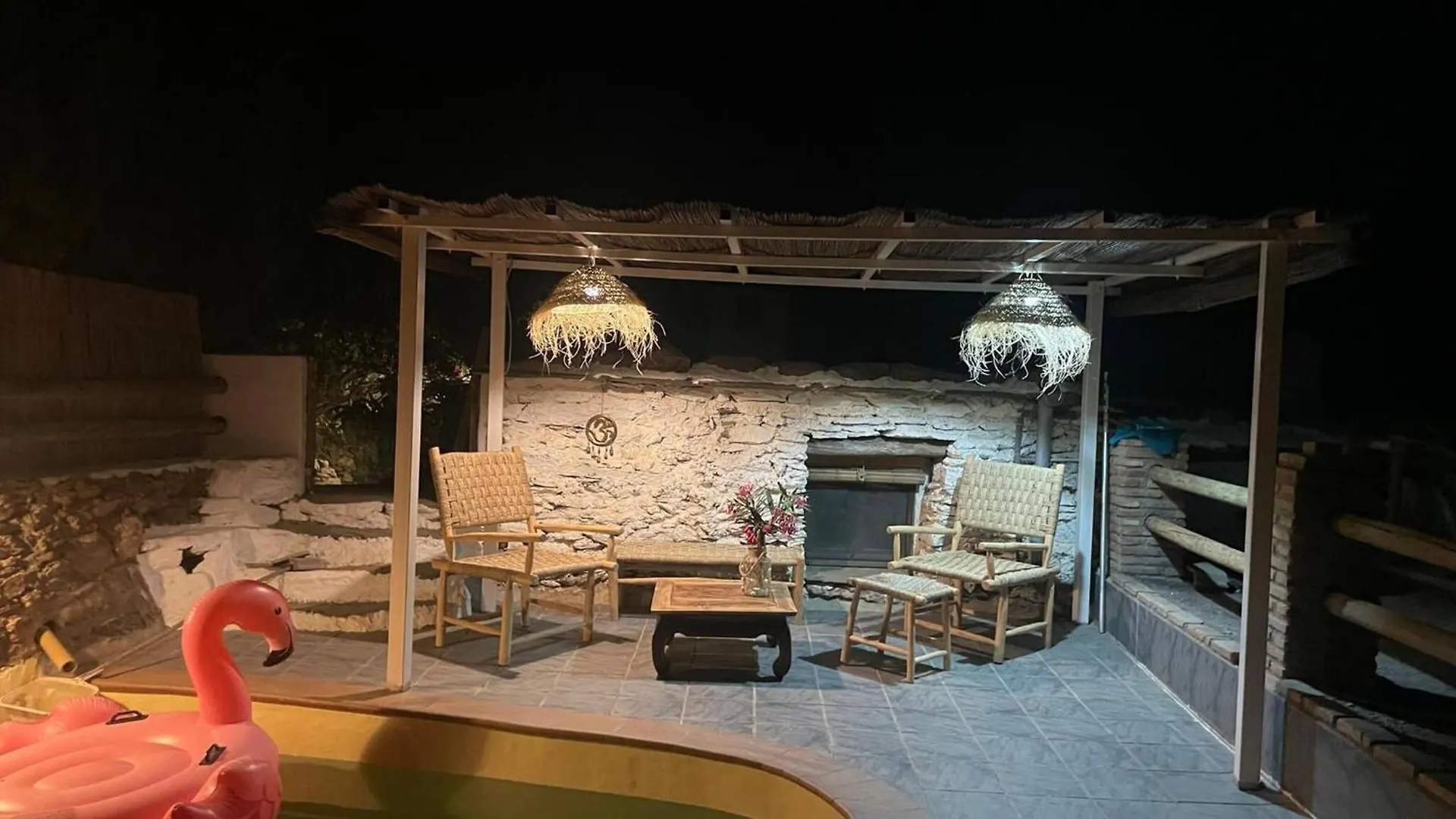 Casa Walhallacorti Jo Paramo パンパネイラ 別荘