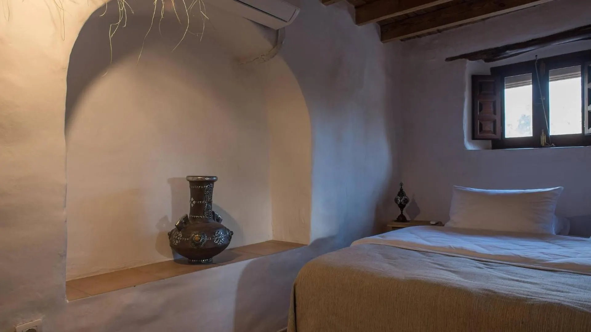 別荘 Casa Walhallacorti Jo Paramo パンパネイラ スペイン